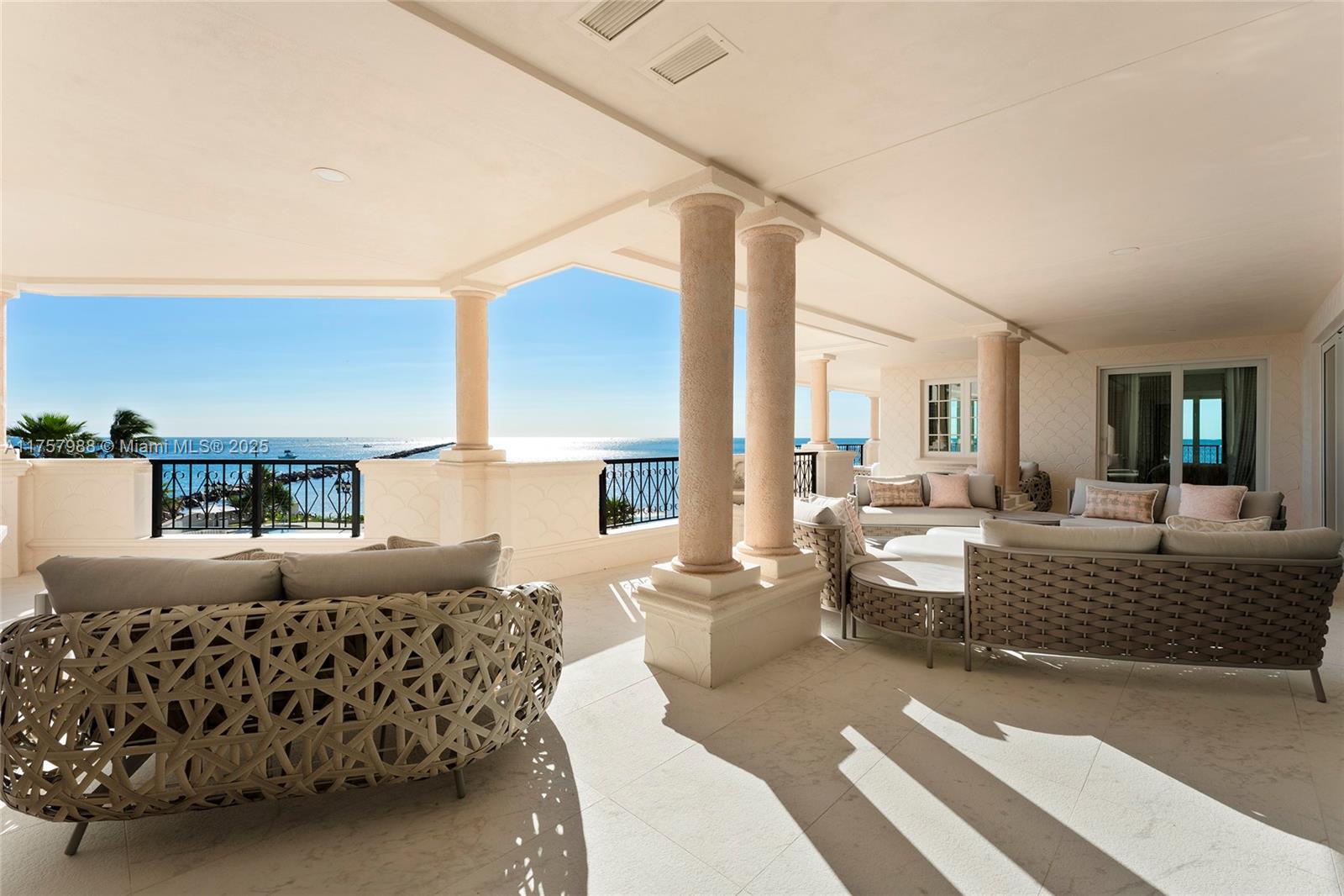 OCEANSIDE @ FISHER ISL CO - Residential