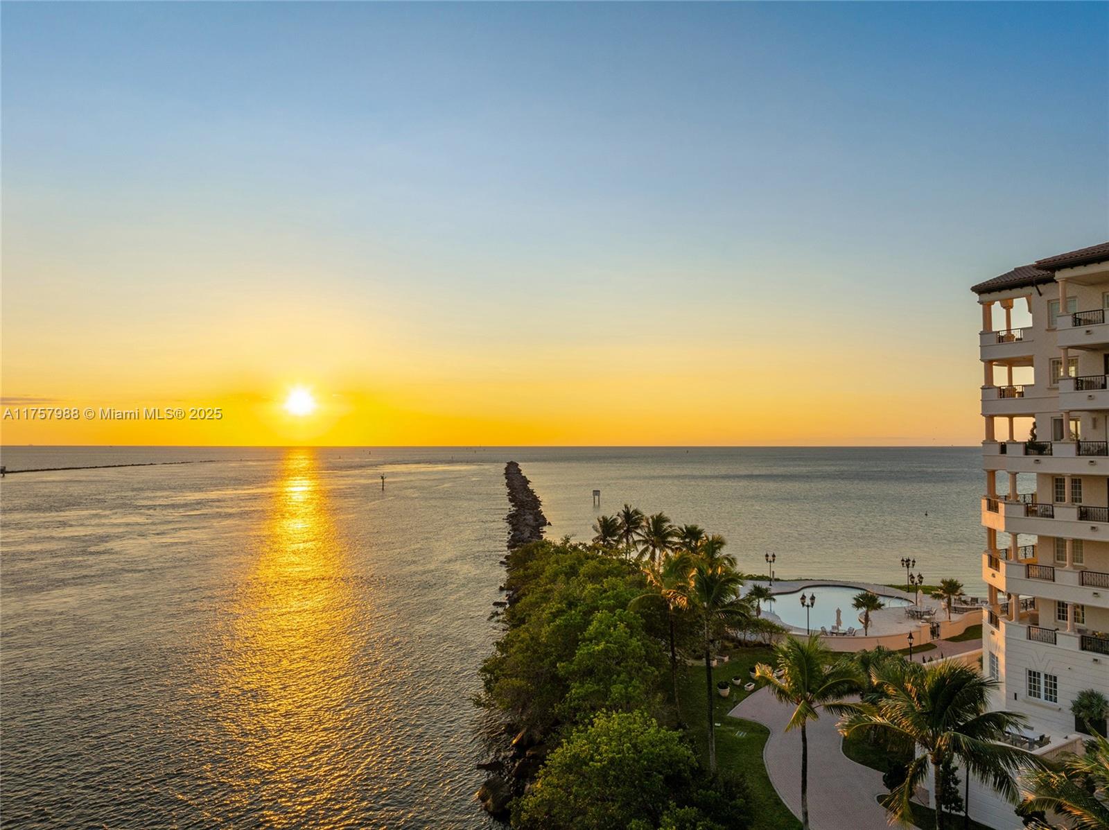 OCEANSIDE @ FISHER ISL CO - Residential