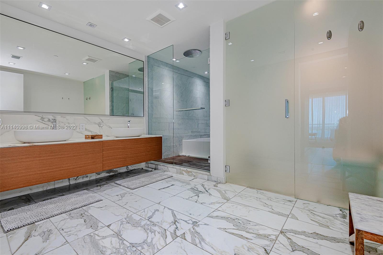 OCEANA BAL HARBOUR CONDO - Residential