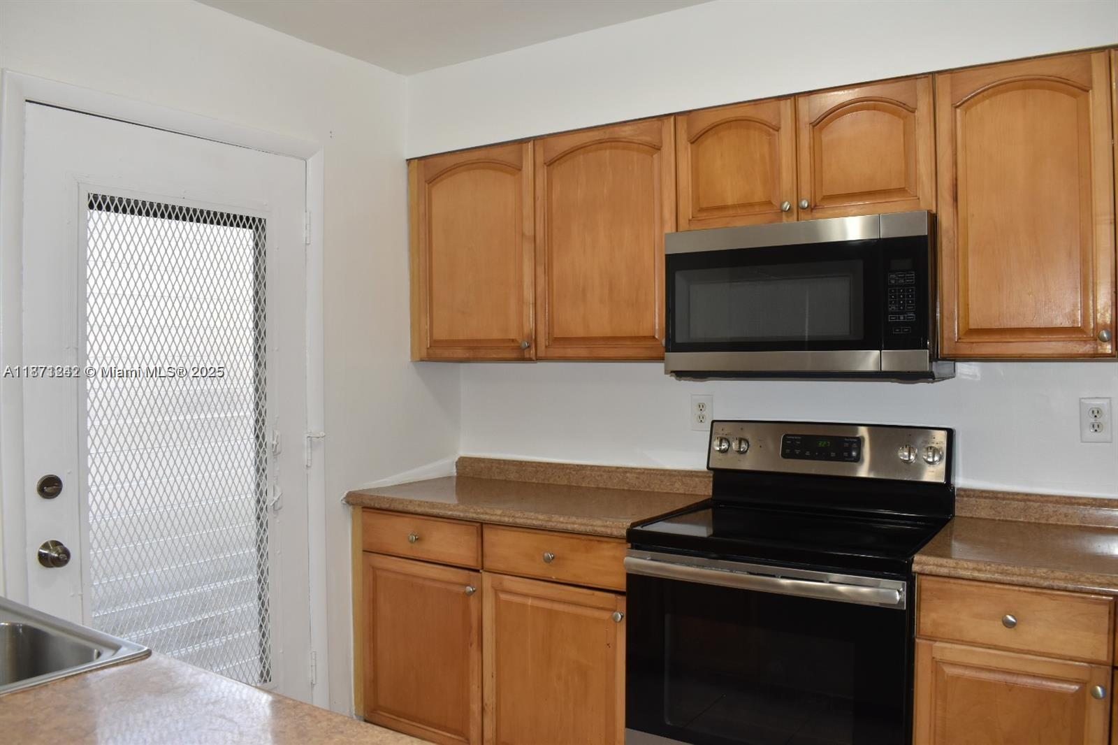 FAIRWAYS OF CORAL SPRINGS - Residential