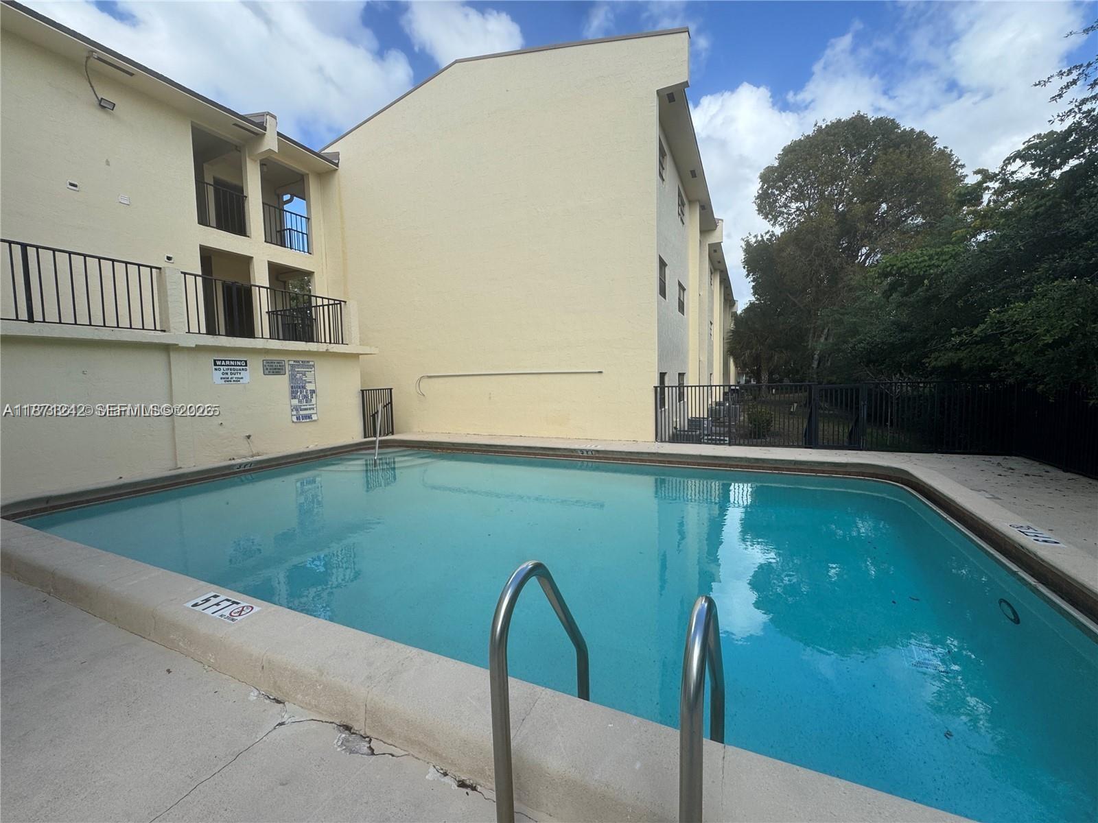 FAIRWAYS OF CORAL SPRINGS - Residential