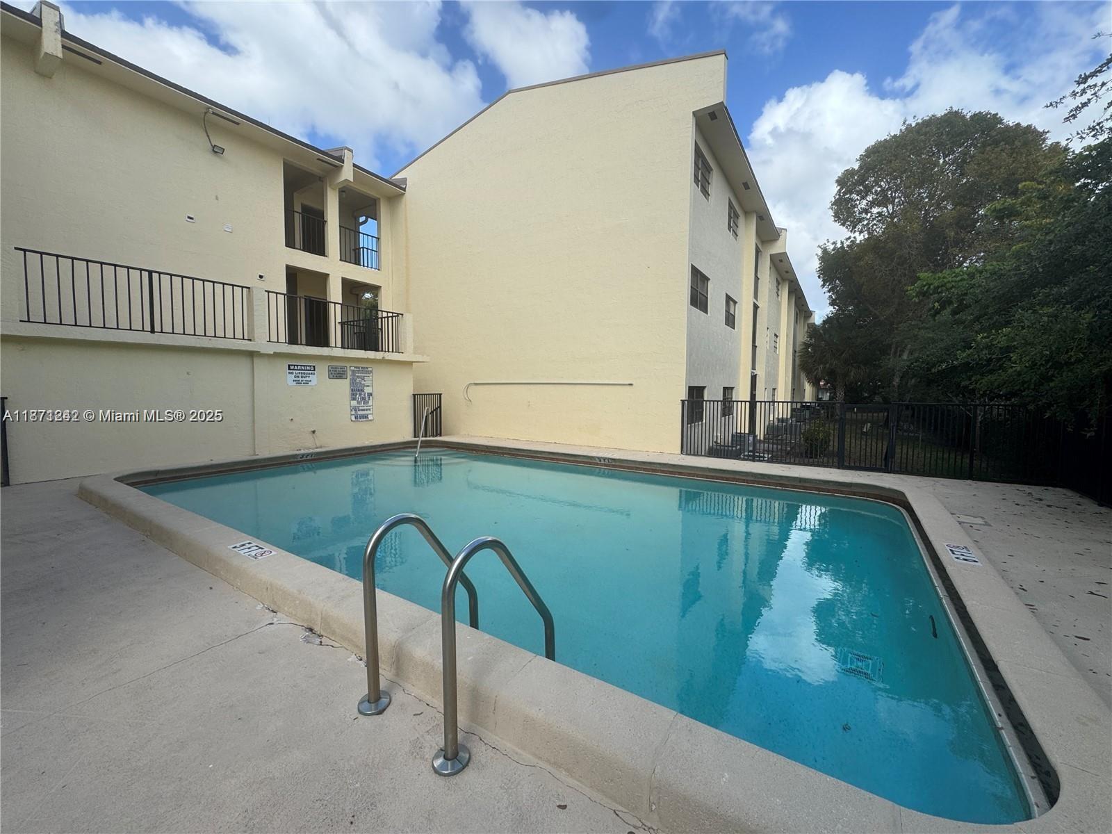 FAIRWAYS OF CORAL SPRINGS - Residential