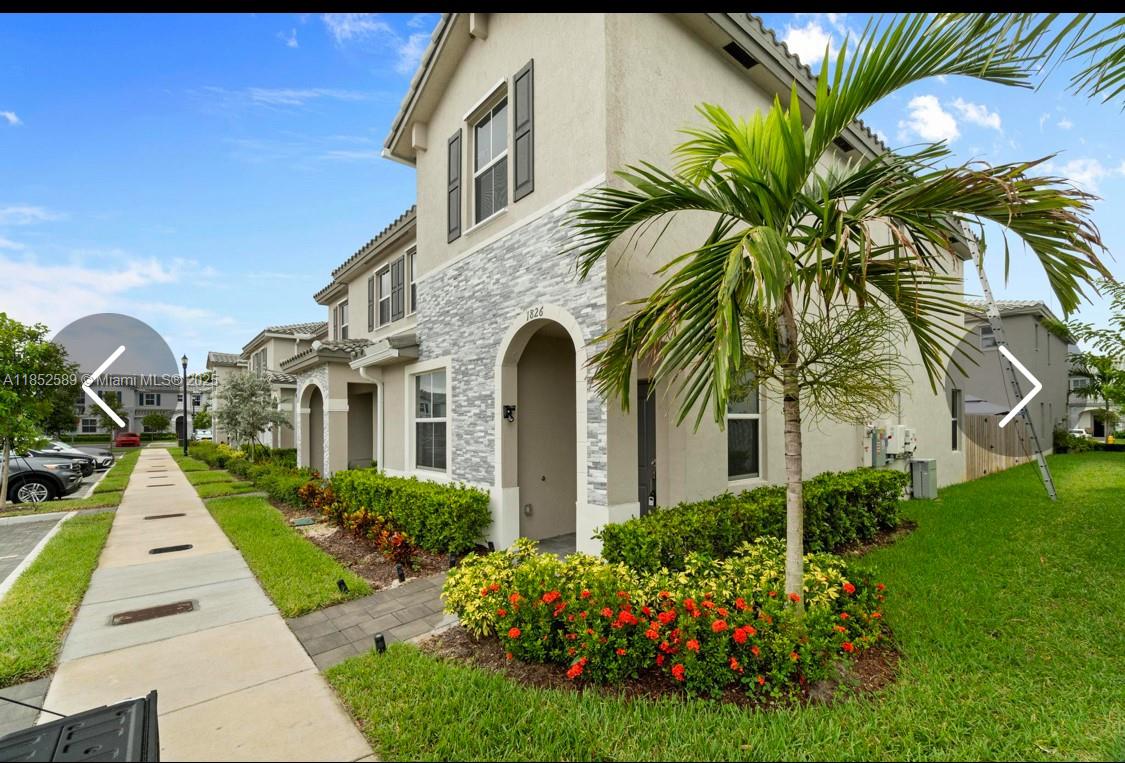 Discover this stunning 3-bedroom, 2.5-bath home located in the sought-after Riviera community. Situated in a secure gated condominium, this property offers the perfect blend of comfort, style, and convenience.
Features:
• Spacious living room, dining area, and modern kitchen
• Private patio, ideal for relaxing or entertaining
• Access to top-notch amenities: swimming pool, gym, and 24/7 security
• Impeccably maintained and move-in ready
Enjoy the perfect balance between privacy and community living in a prime location.
?? Riviera – Your dream home awaits!