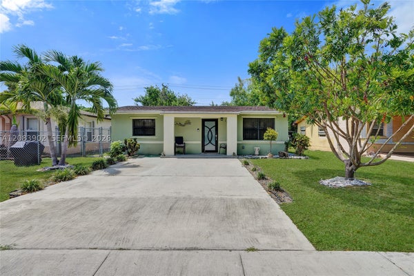 10366 SW 172ND ST, MIAMI, FL 33157 - Image 2cf3dca2bd48b2f0e17783bd8350e404/842054432