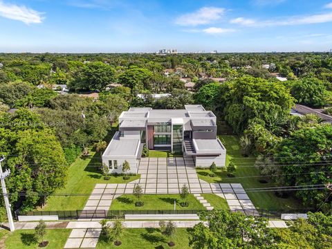 A home in Pinecrest