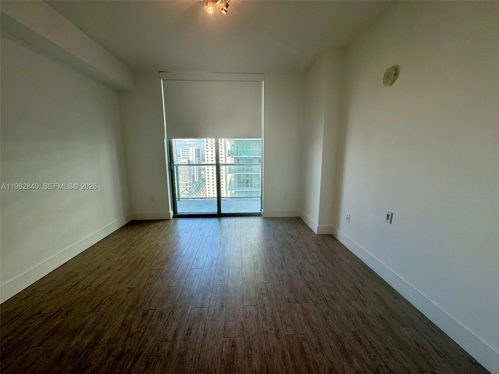 THE AXIS ON BRICKELL COND - Residential