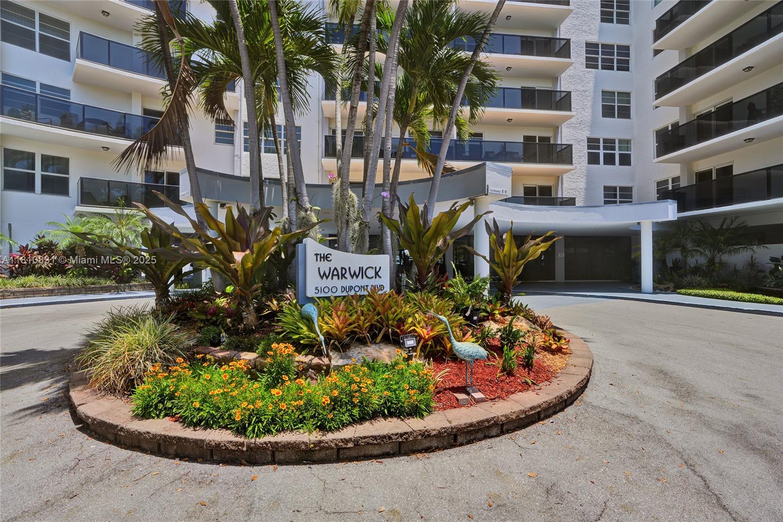 WARWICK CONDO - Residential Lease