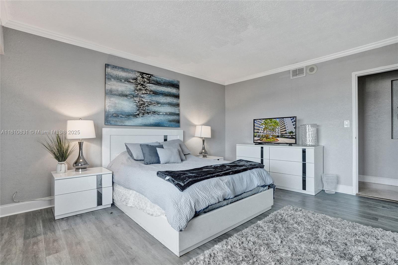 WARWICK CONDO - Residential Lease