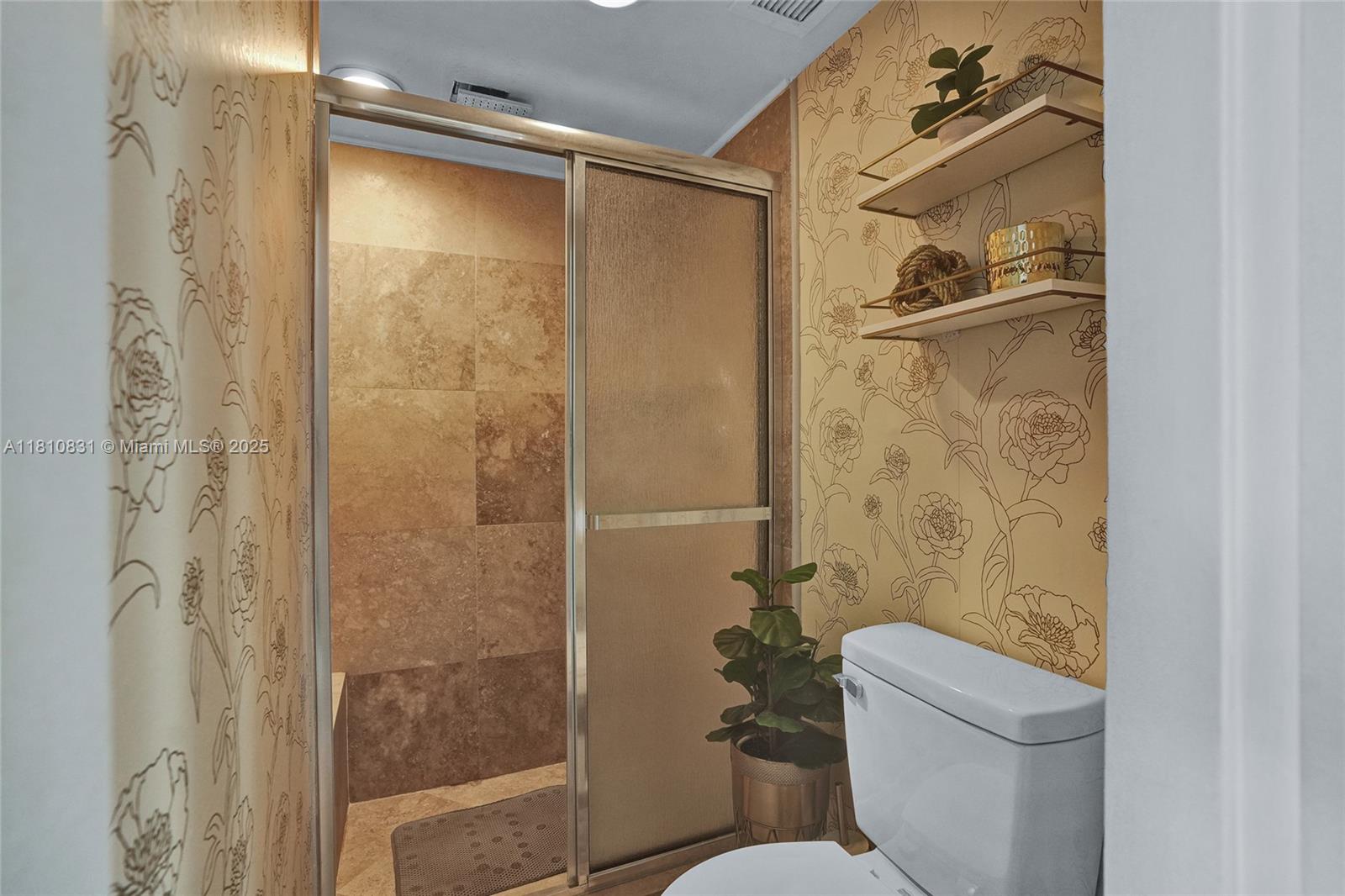 WARWICK CONDO - Residential Lease