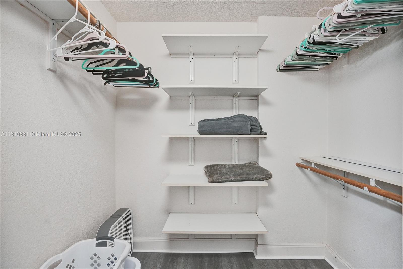 WARWICK CONDO - Residential Lease