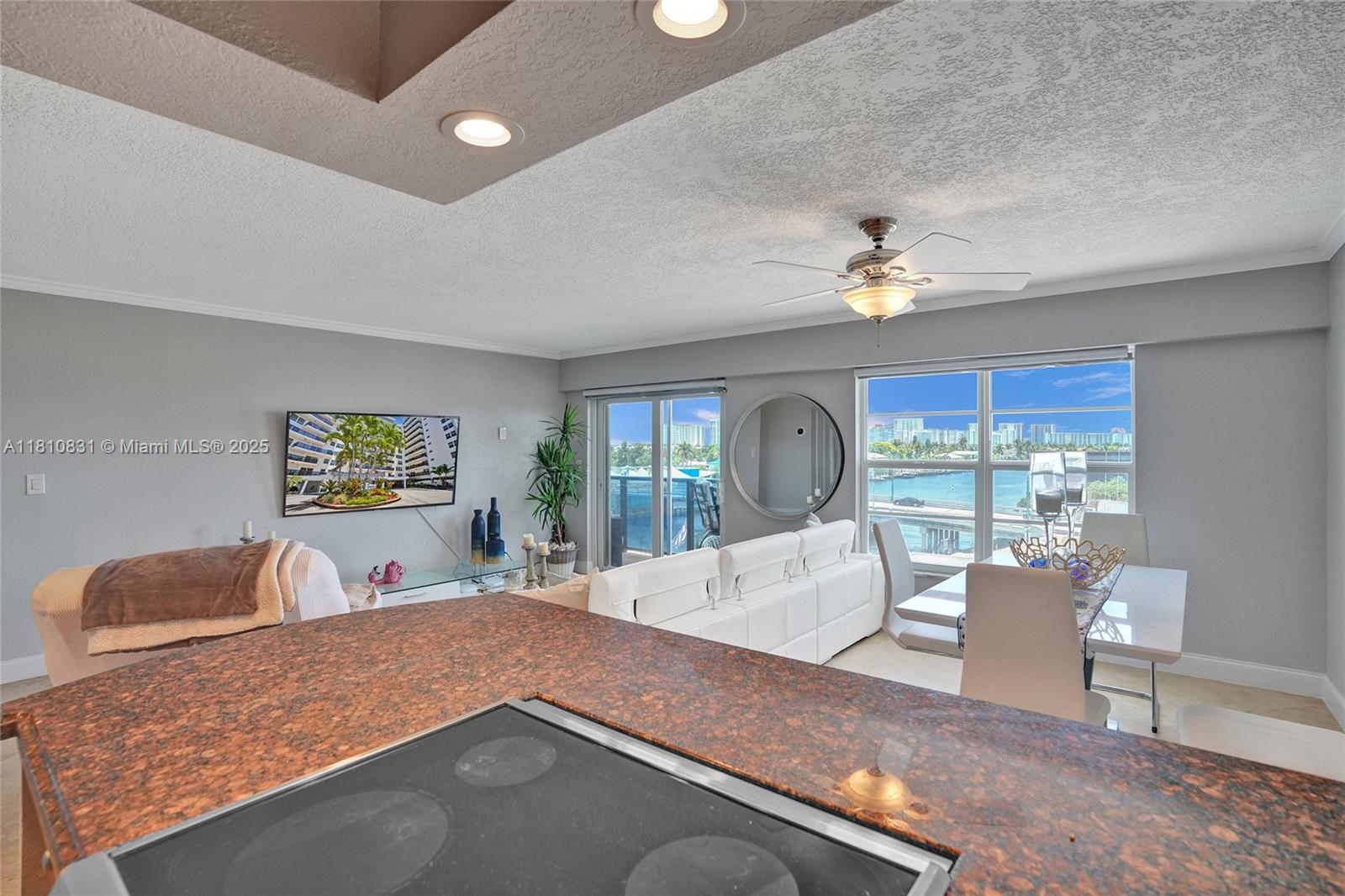 WARWICK CONDO - Residential Lease