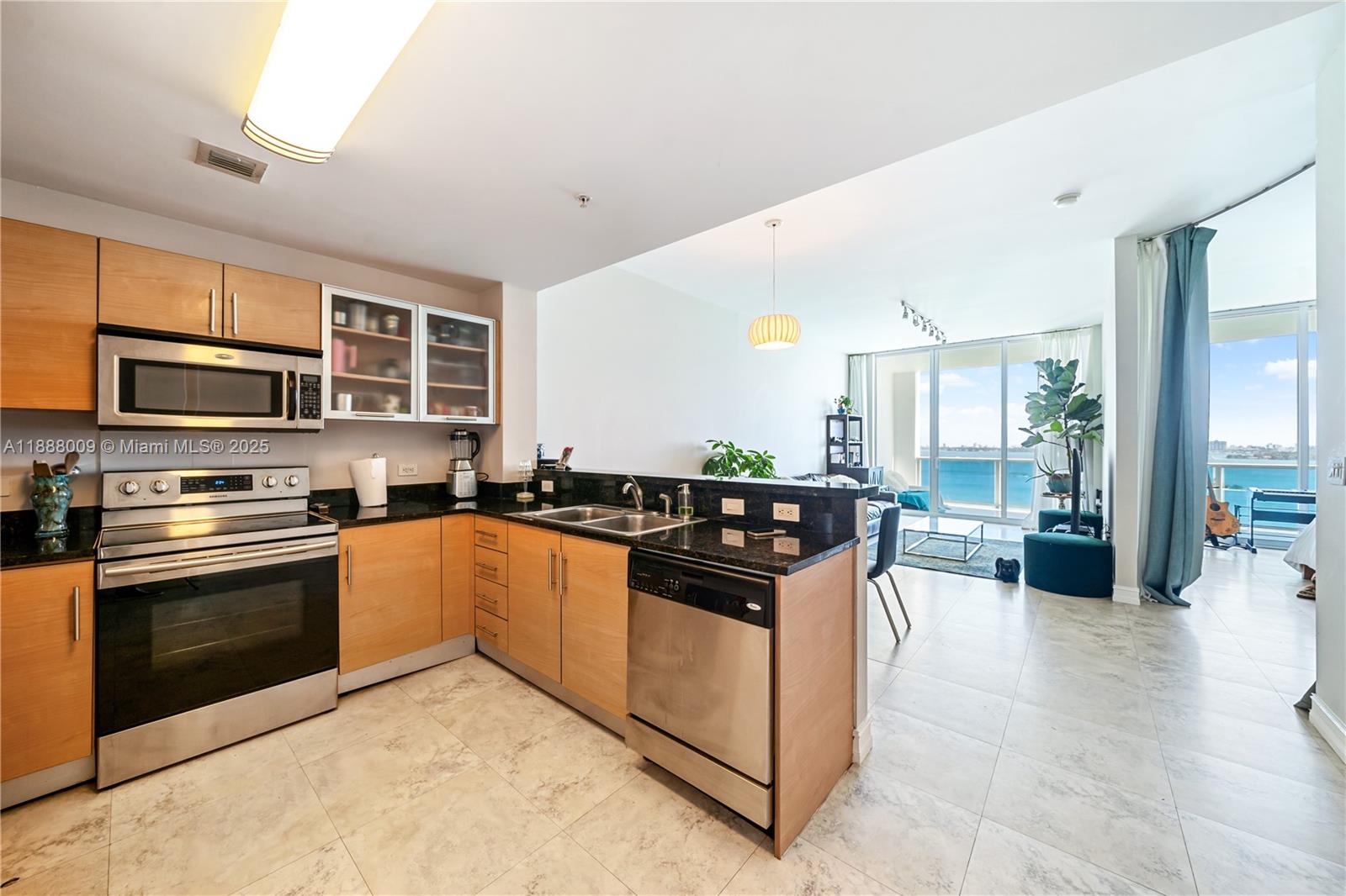 NEW WAVE CONDO - Residential