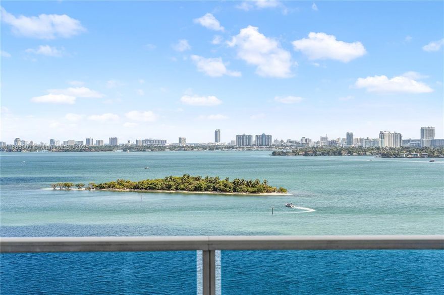 Unobstructed view of Biscayne Bay from this 1 bed/1 bath waterfront unit. This beautiful unit delivers 180 degrees, unobstructed views of the bay and MiamiBeach, with Downtown and North Miami at either end. Great open floor plan , high ceilings ,New washer and dryer, New AC ,remodeled bathroom and large walk-in closet. Amenities include a full gym, swimming pool, parking and electric car charging.