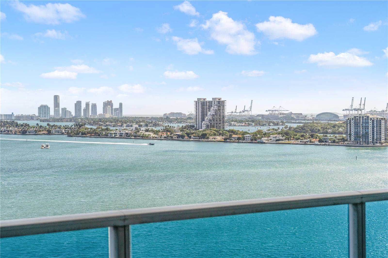 NEW WAVE CONDO - Residential