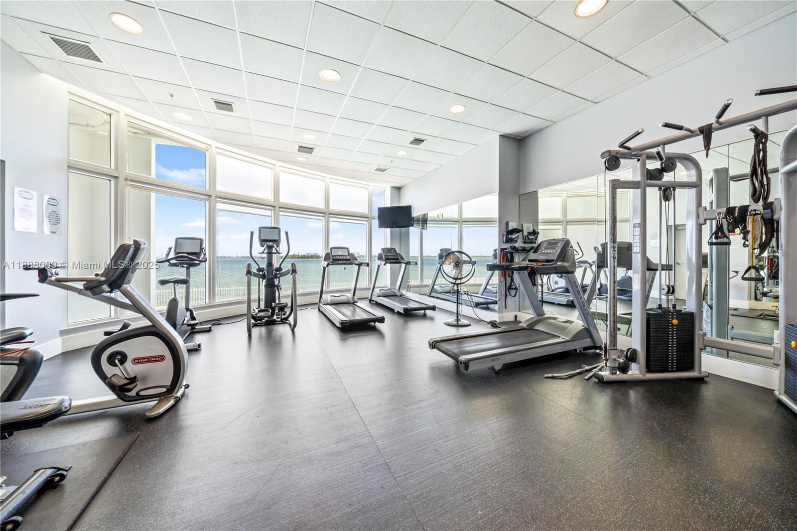 NEW WAVE CONDO - Residential