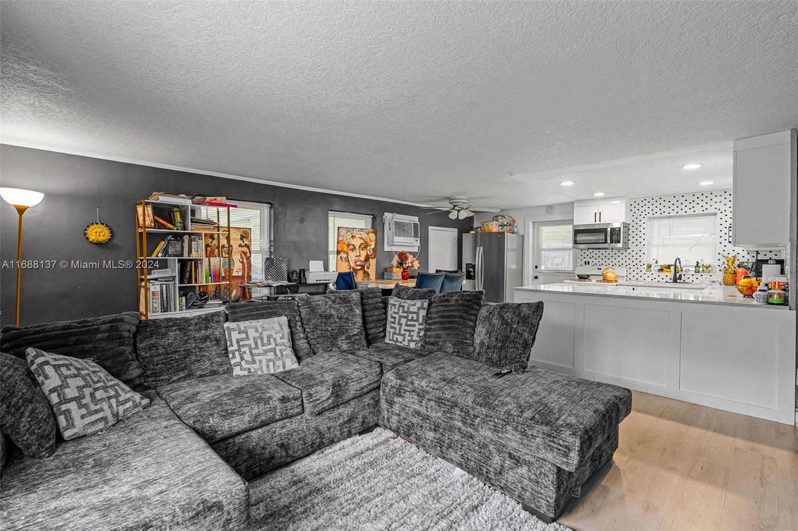 RIDGE GROVE - Residential