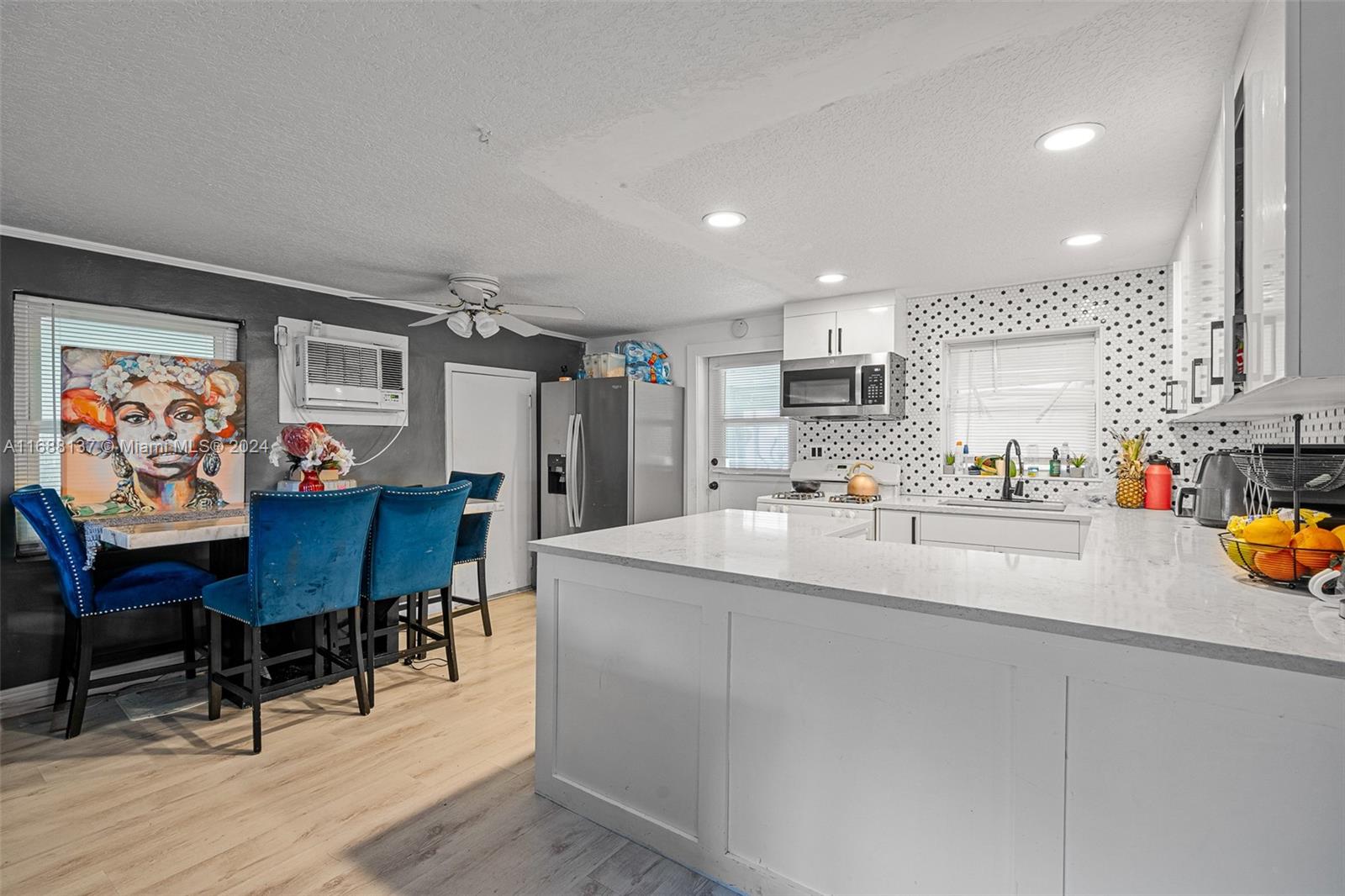 RIDGE GROVE - Residential