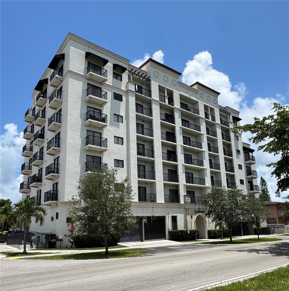 1801 Sw 32nd Ave 206, Miami, Broward County, Florida - 2 Bedrooms  
2 Bathrooms - 