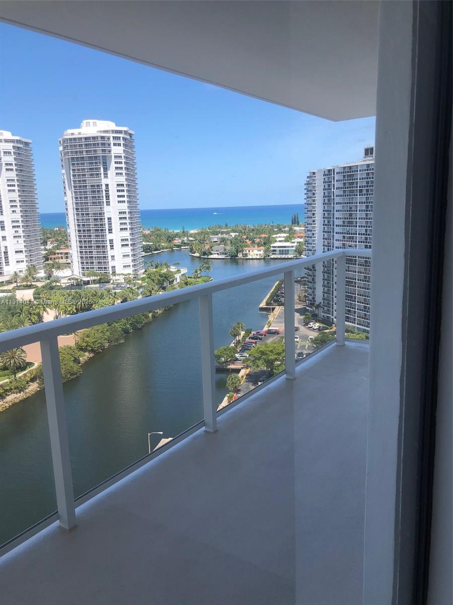 FLAMENCO CONDO TOWER I - Residential Lease