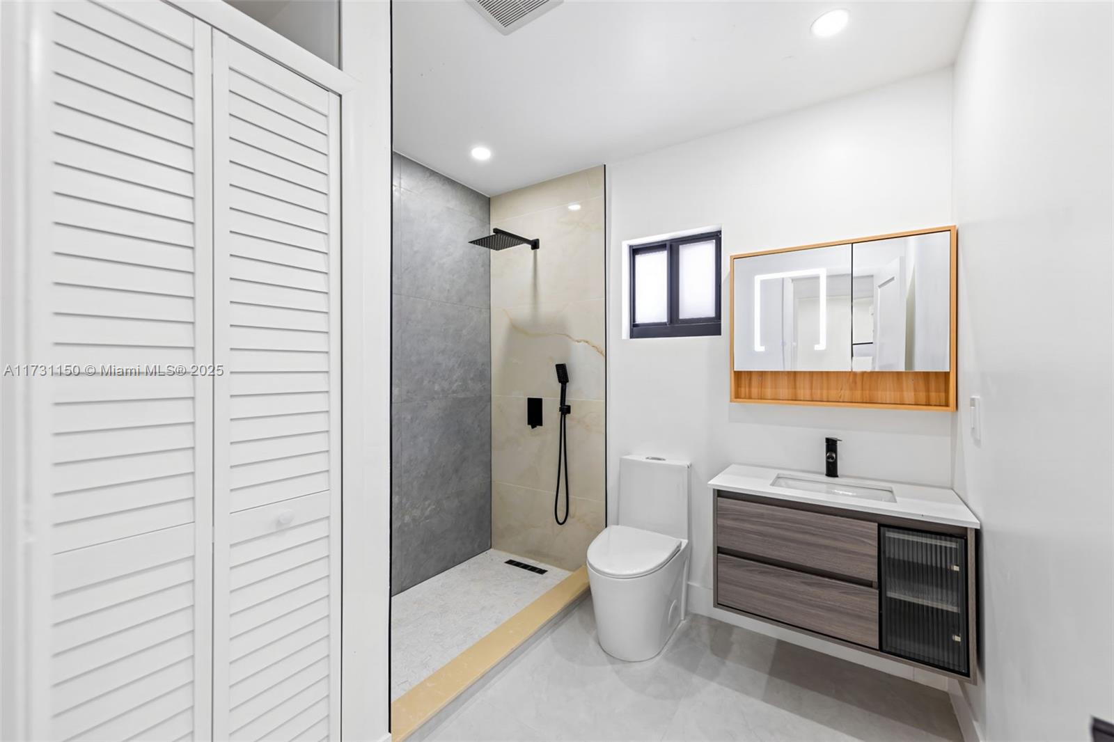 LAUDERDALE MANORS REVISED - Residential