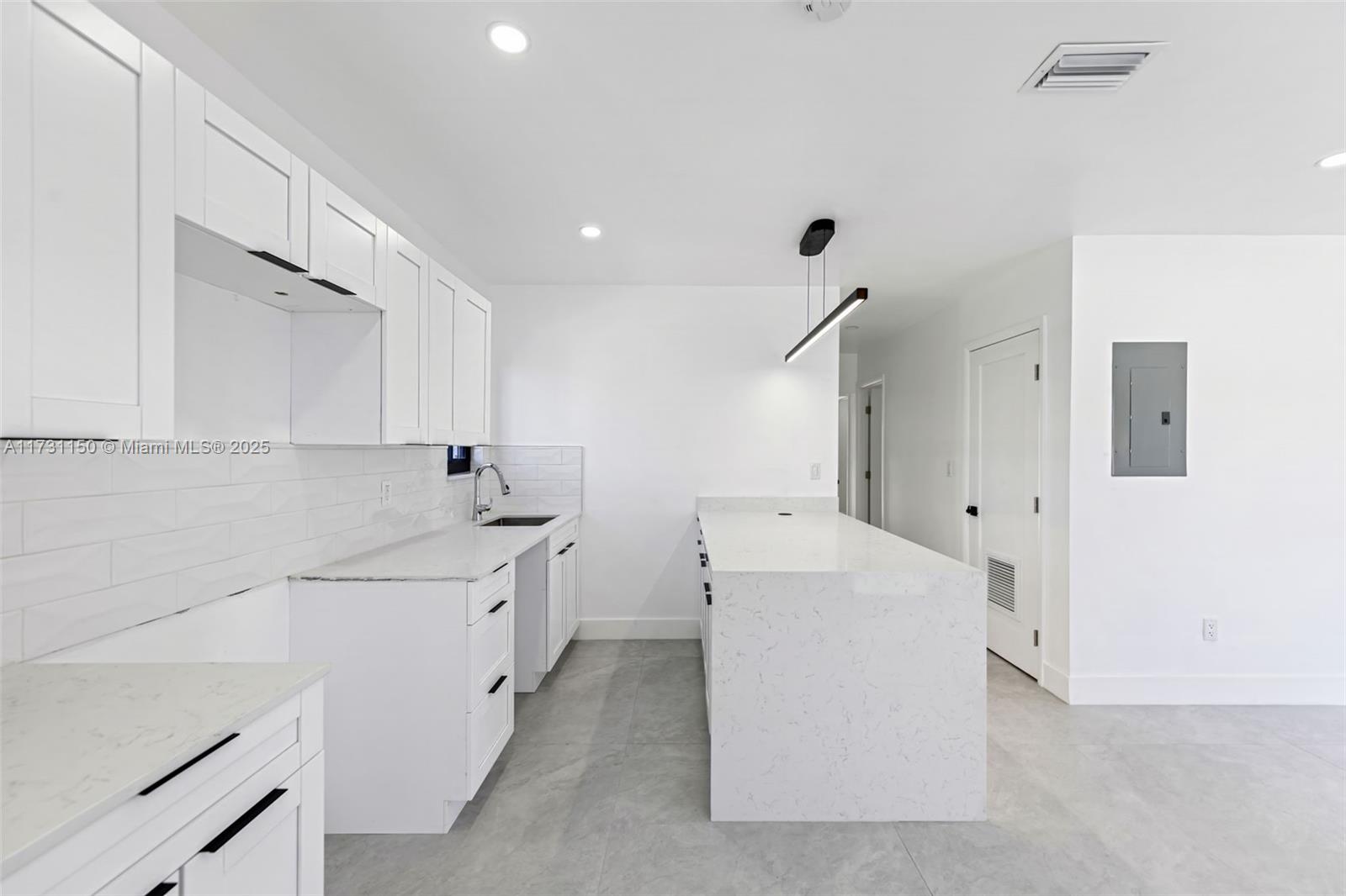 LAUDERDALE MANORS REVISED - Residential