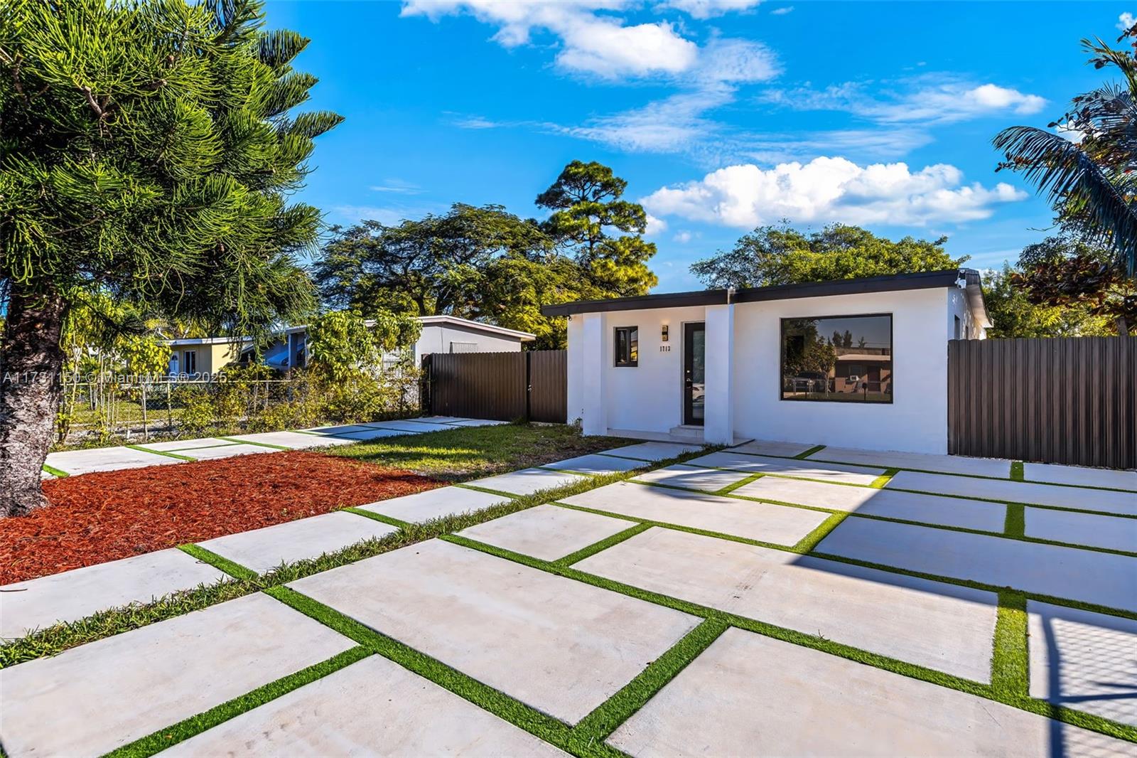 LAUDERDALE MANORS REVISED - Residential