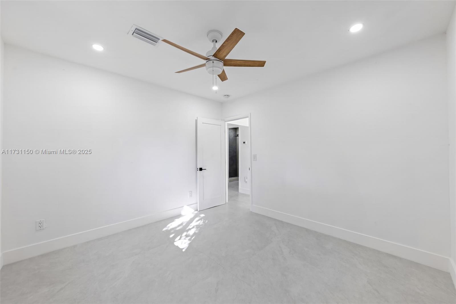 LAUDERDALE MANORS REVISED - Residential