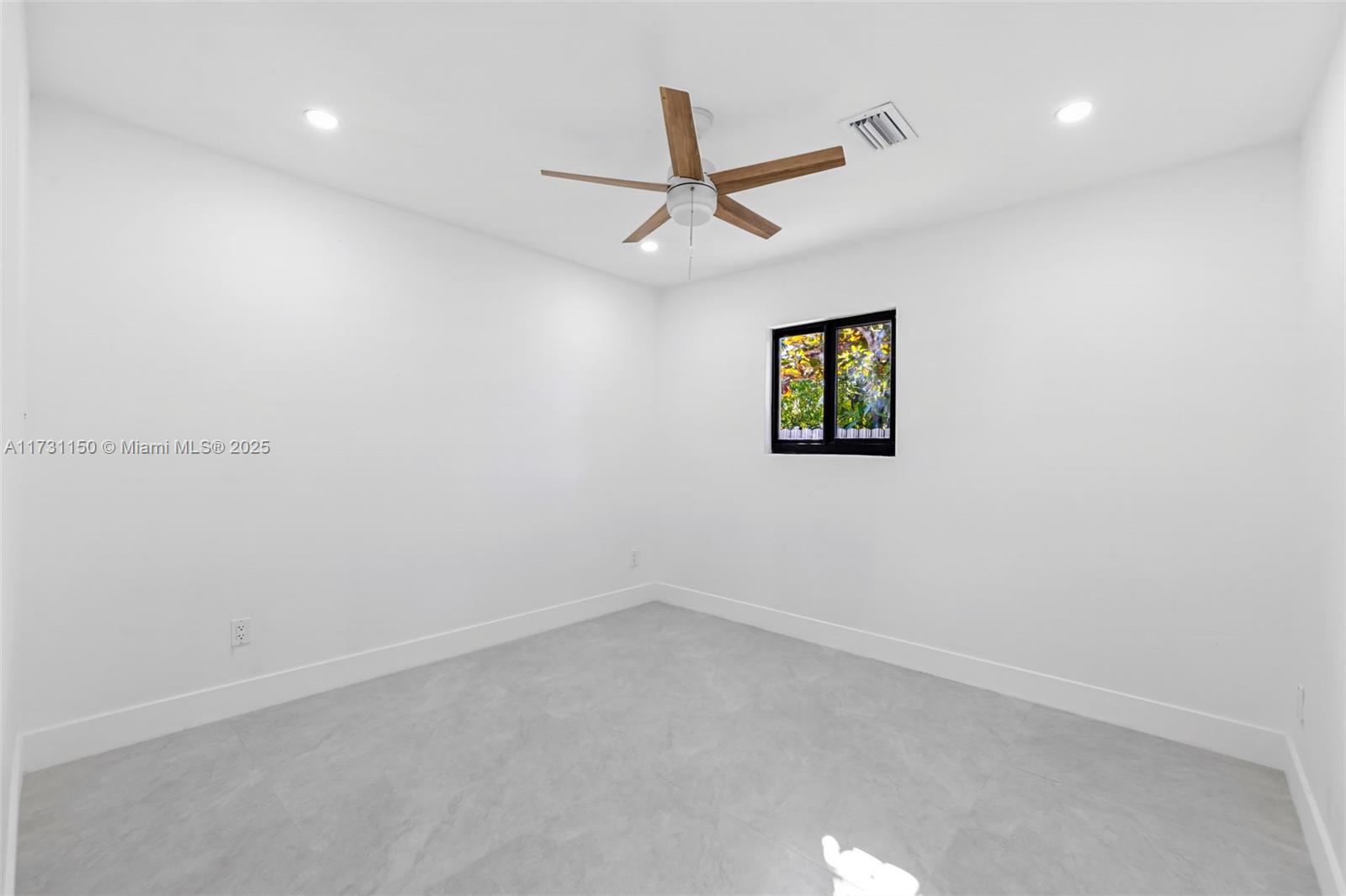 LAUDERDALE MANORS REVISED - Residential