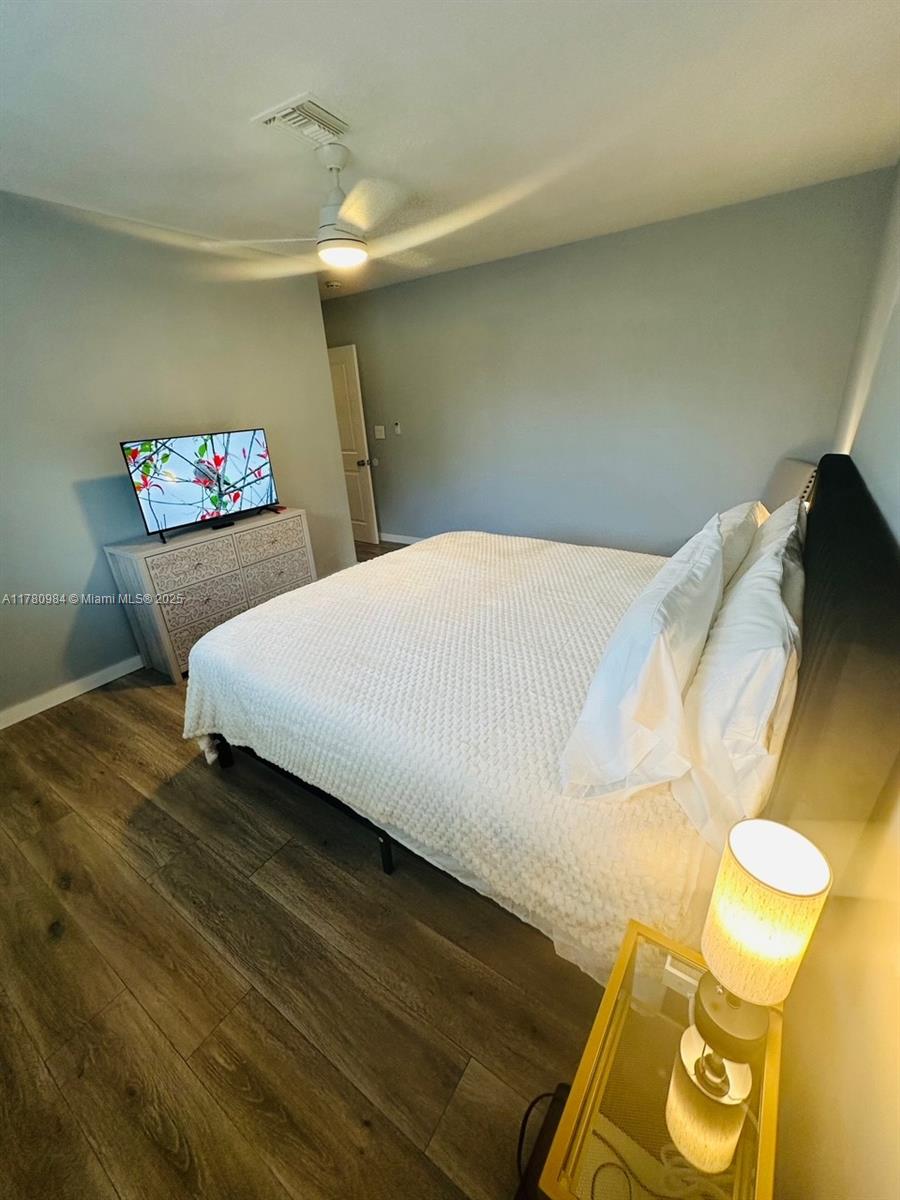 POMPANO WATERWAY ESTATES - Residential Lease