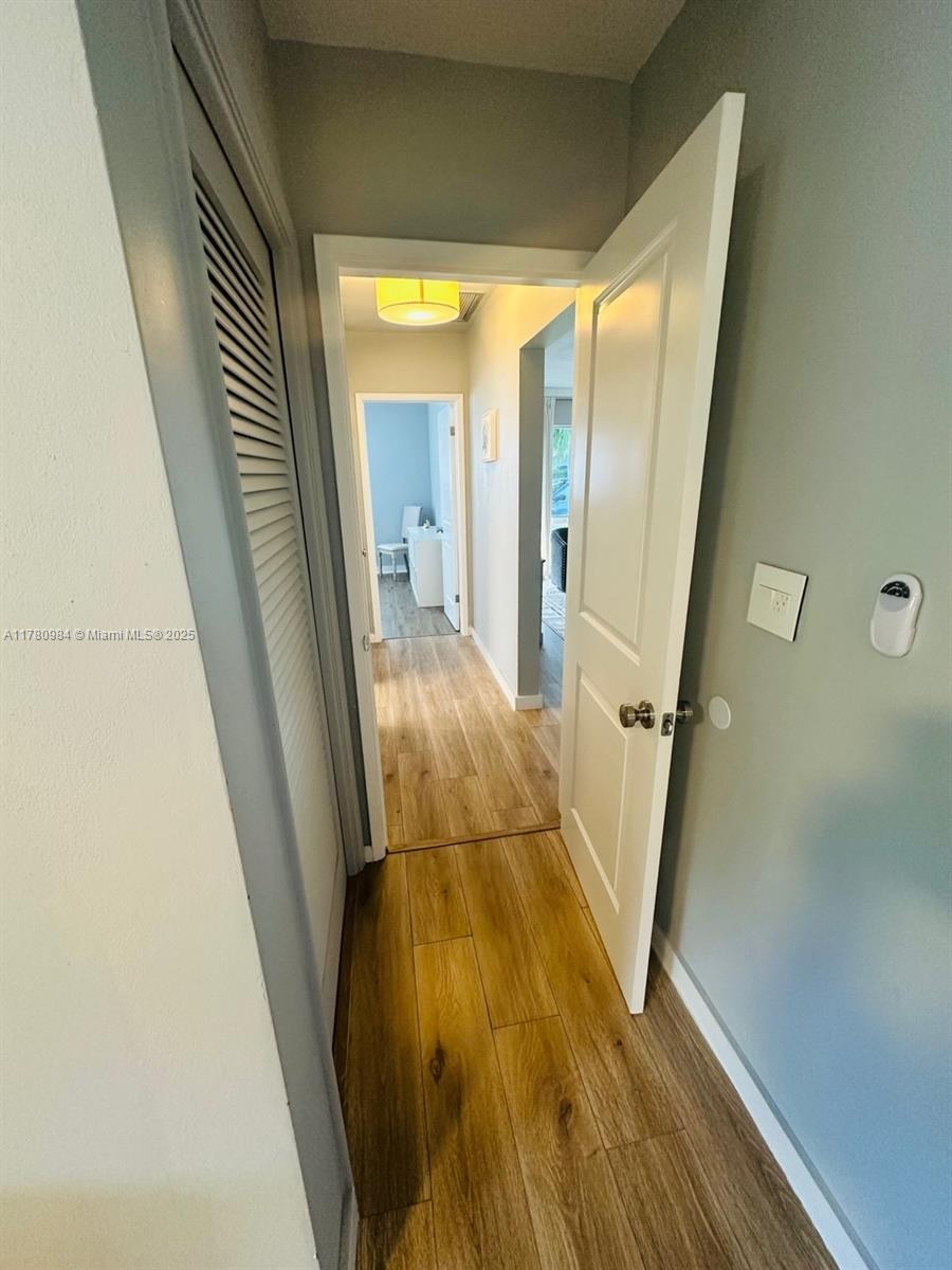 POMPANO WATERWAY ESTATES - Residential Lease