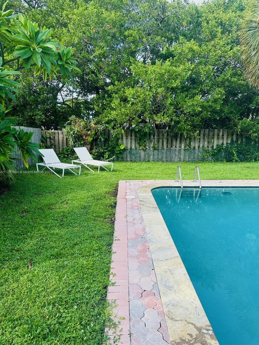 POMPANO WATERWAY ESTATES - Residential Lease