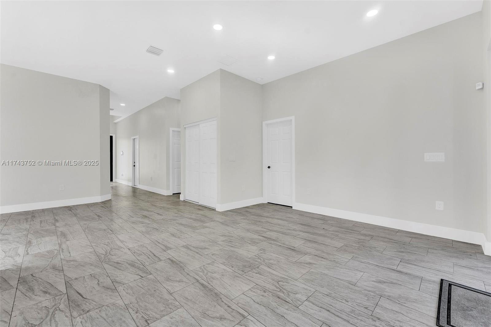 BROWARD PARK - Residential