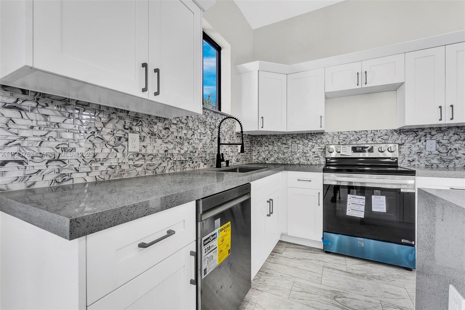 BROWARD PARK - Residential