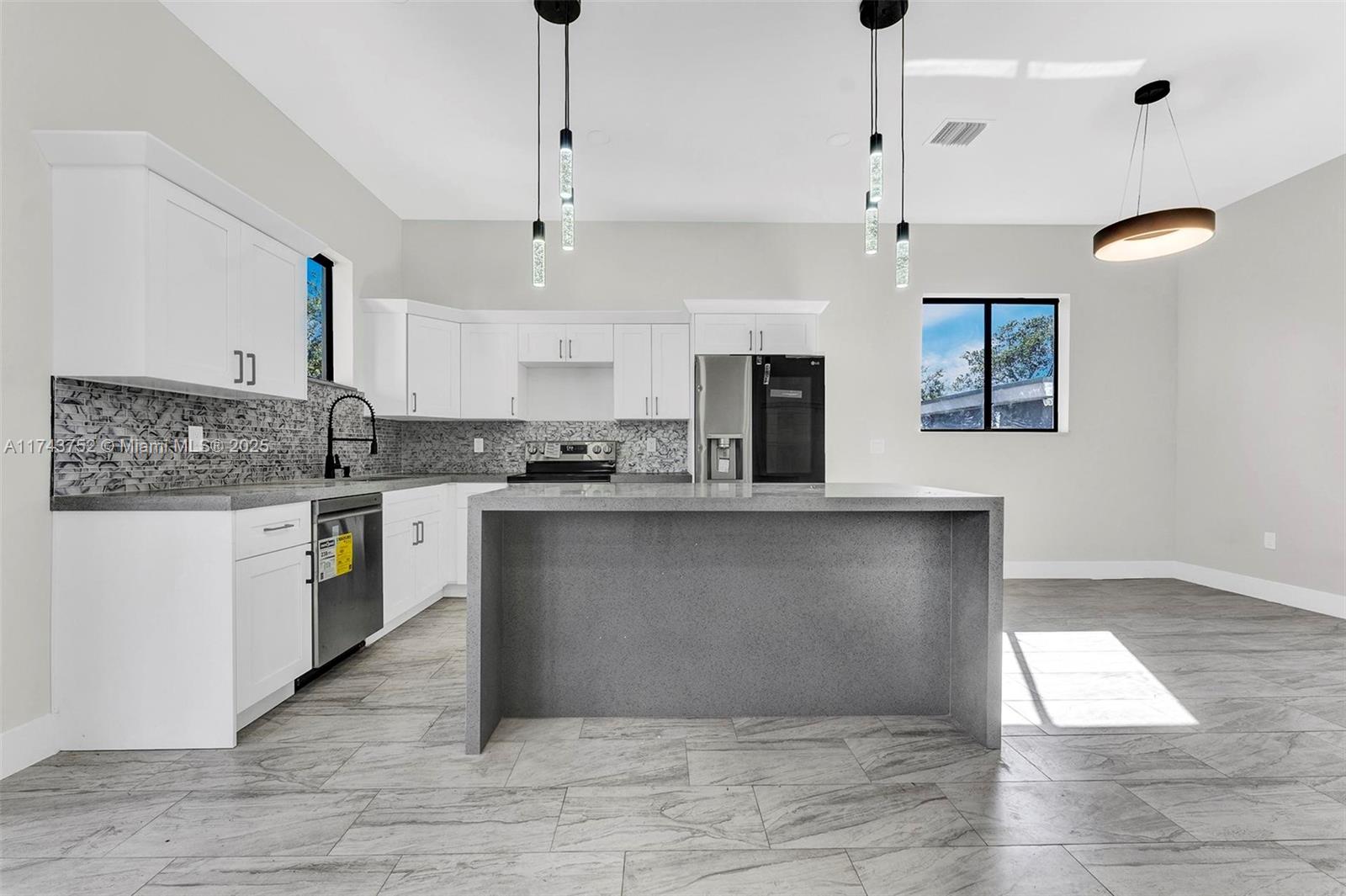 BROWARD PARK - Residential