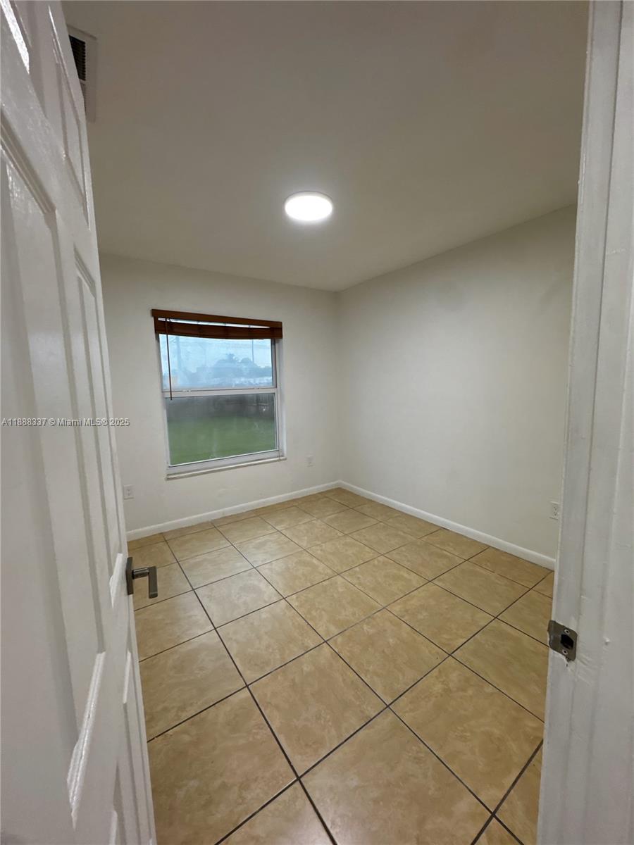 HOWITT SUB - Residential Income