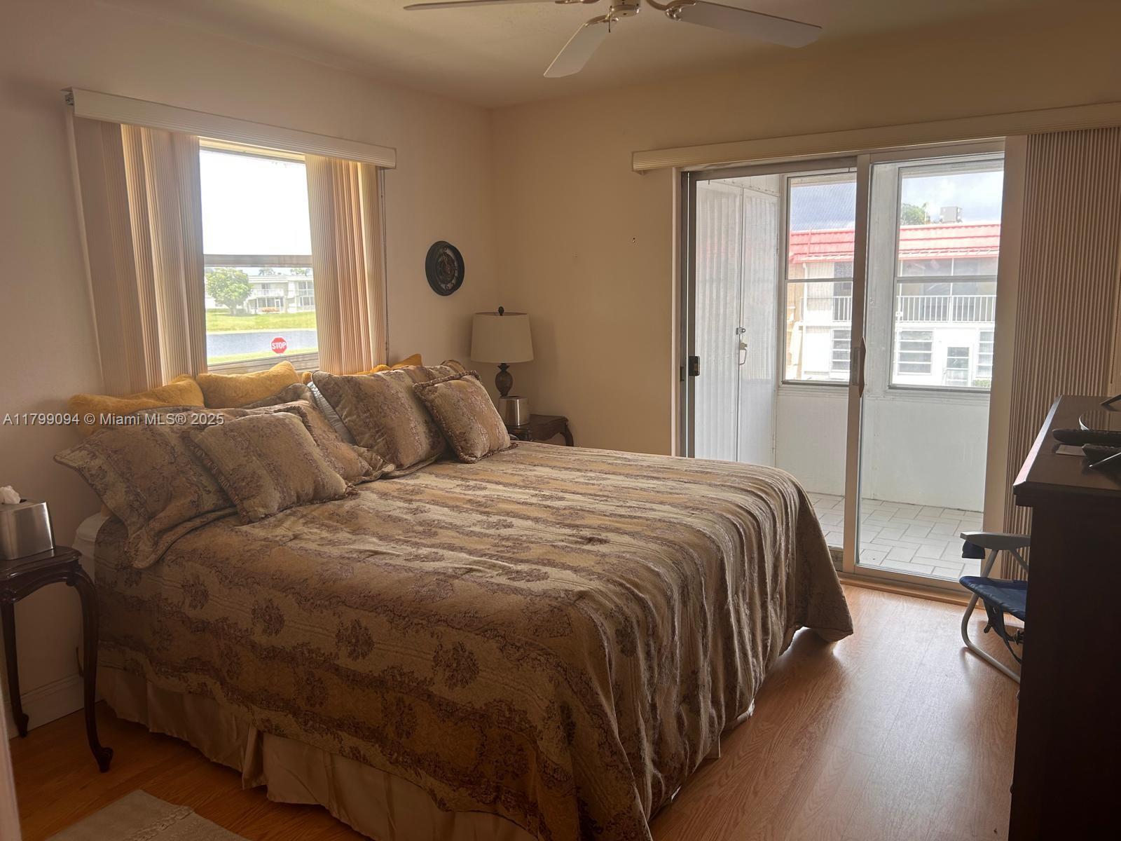 KINGS POINT SAXONY CONDOS - Residential