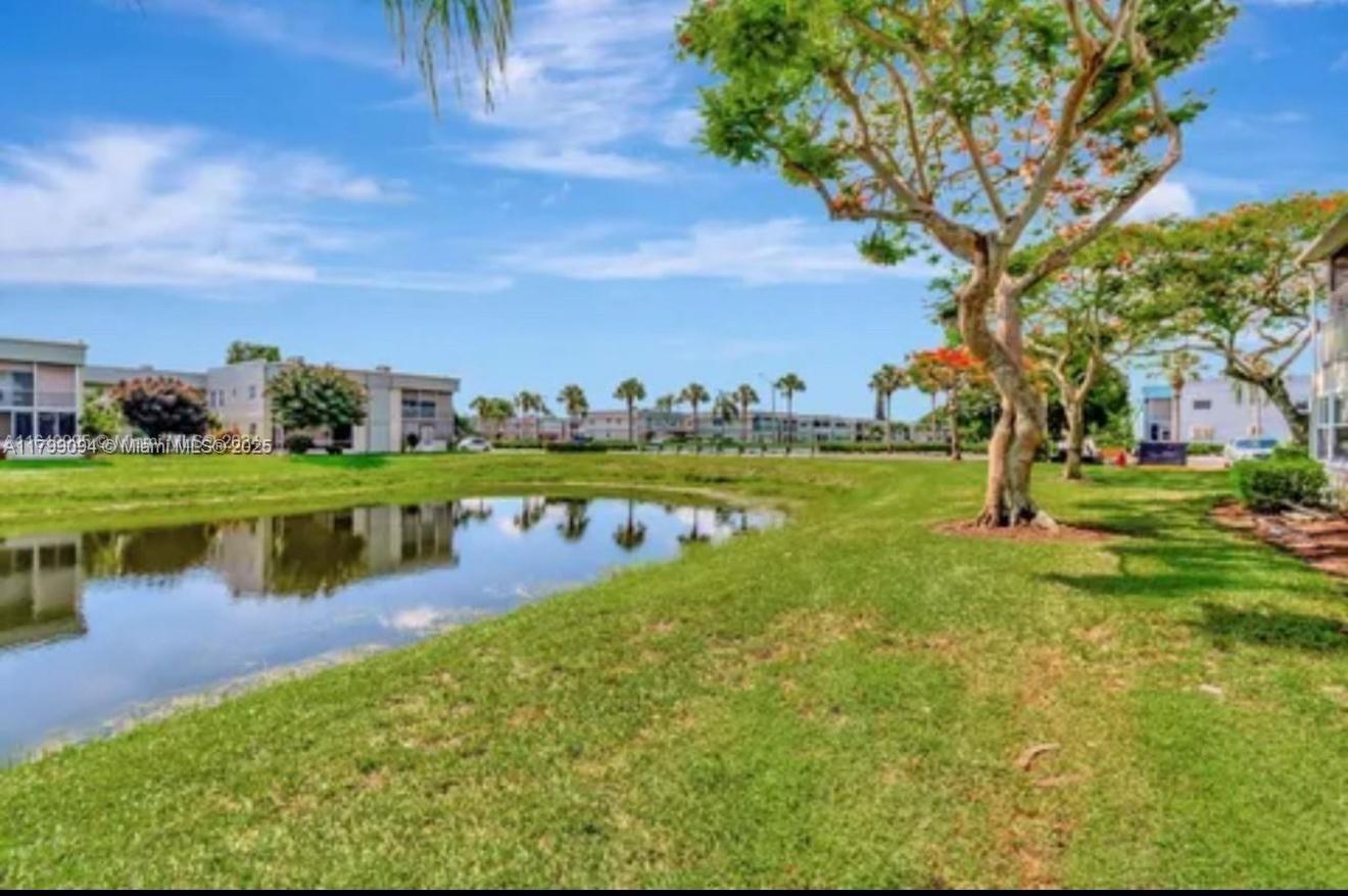 KINGS POINT SAXONY CONDOS - Residential