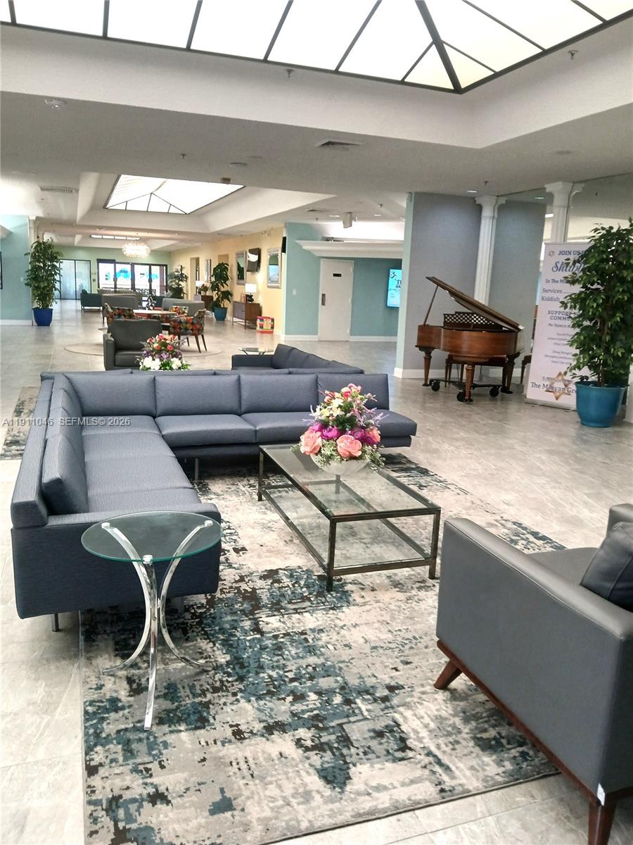 SUNRISE LAKES 219 CONDO - Residential