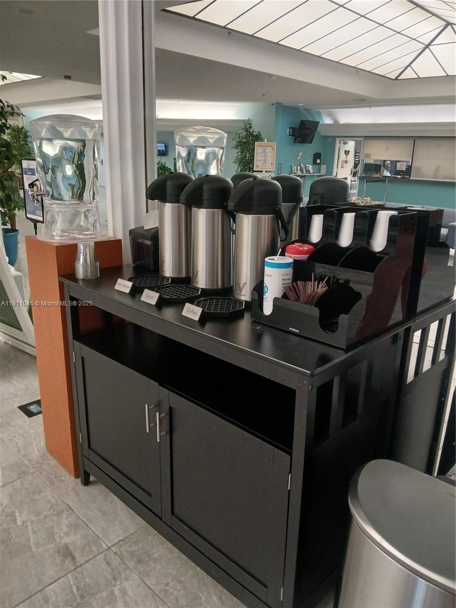 SUNRISE LAKES 219 CONDO - Residential