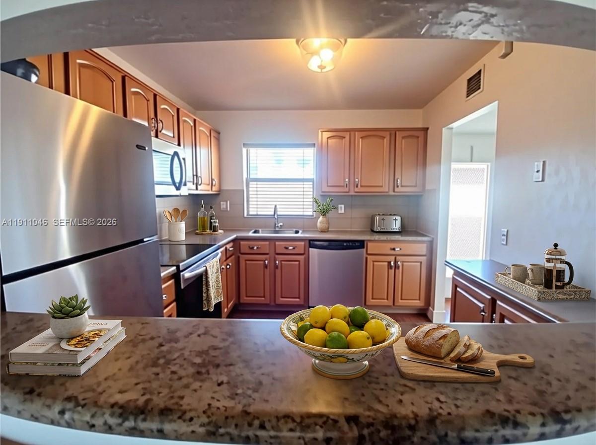 SUNRISE LAKES 219 CONDO - Residential