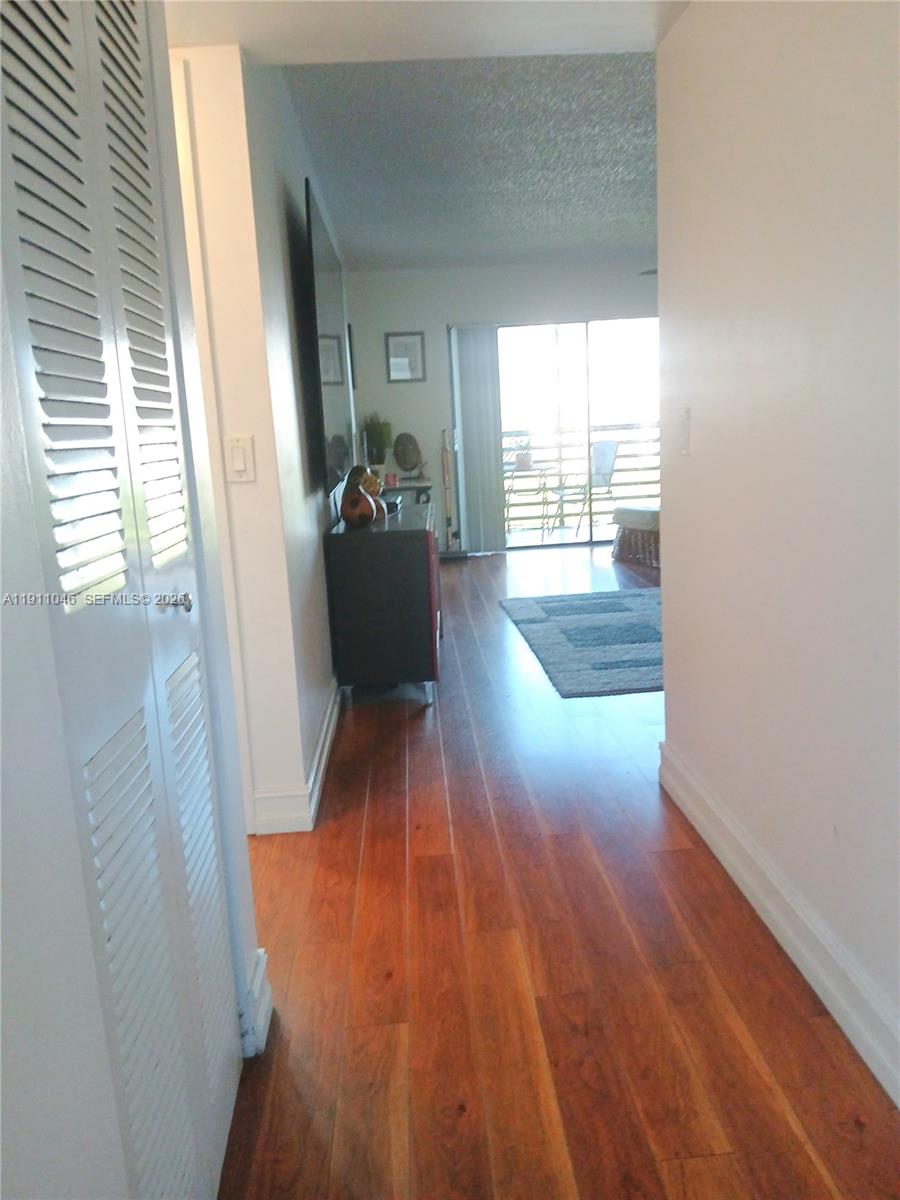 SUNRISE LAKES 219 CONDO - Residential