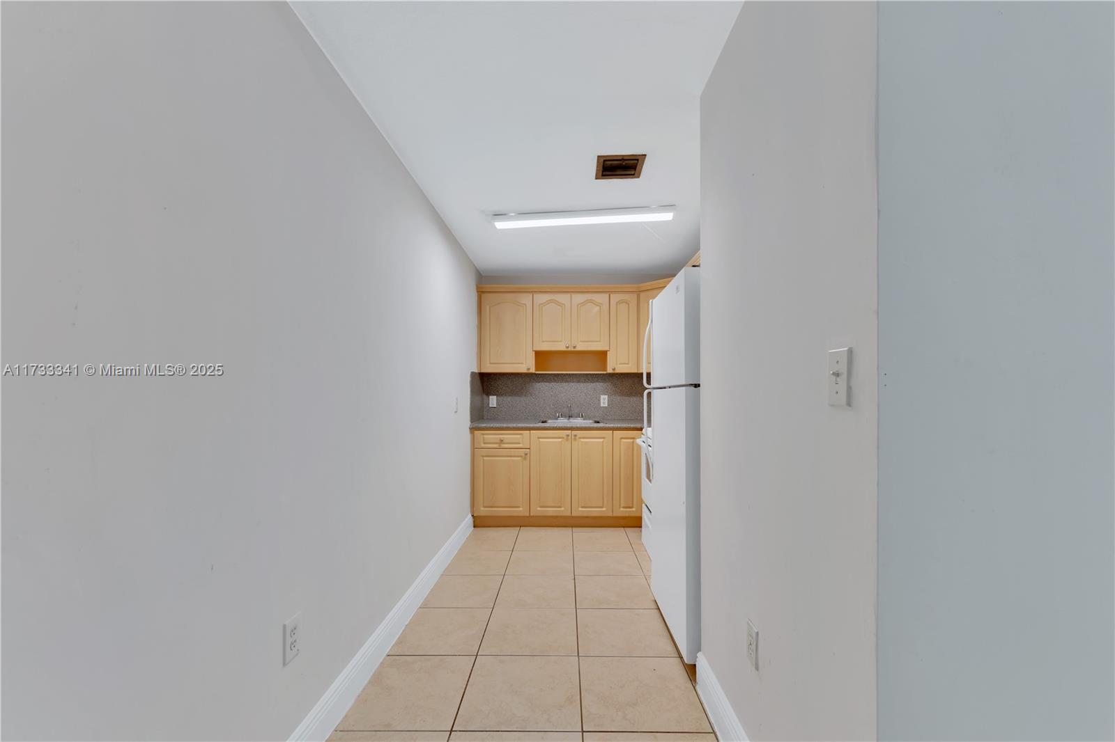 Rental Property at 2185 Nw 16th Ter 17, Miami, Broward County, Florida - Bedrooms: 1 
Bathrooms: 1  - $1,650 MO.
