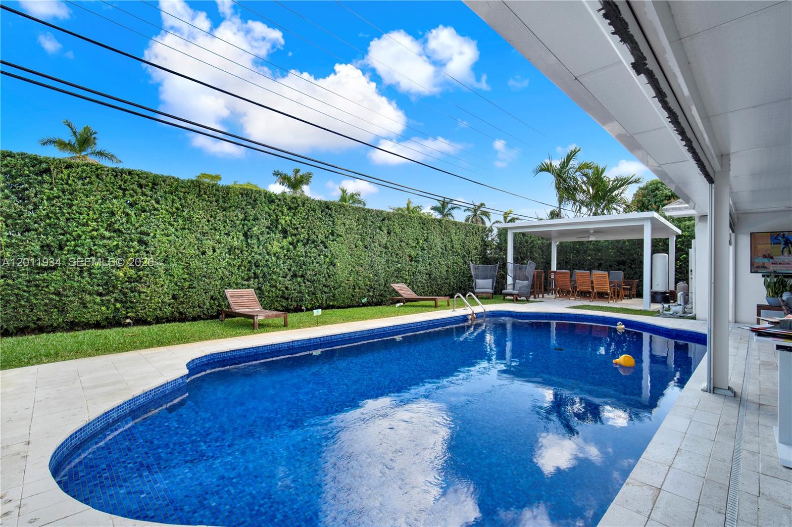 HIGHLAND GARDENS - Residential