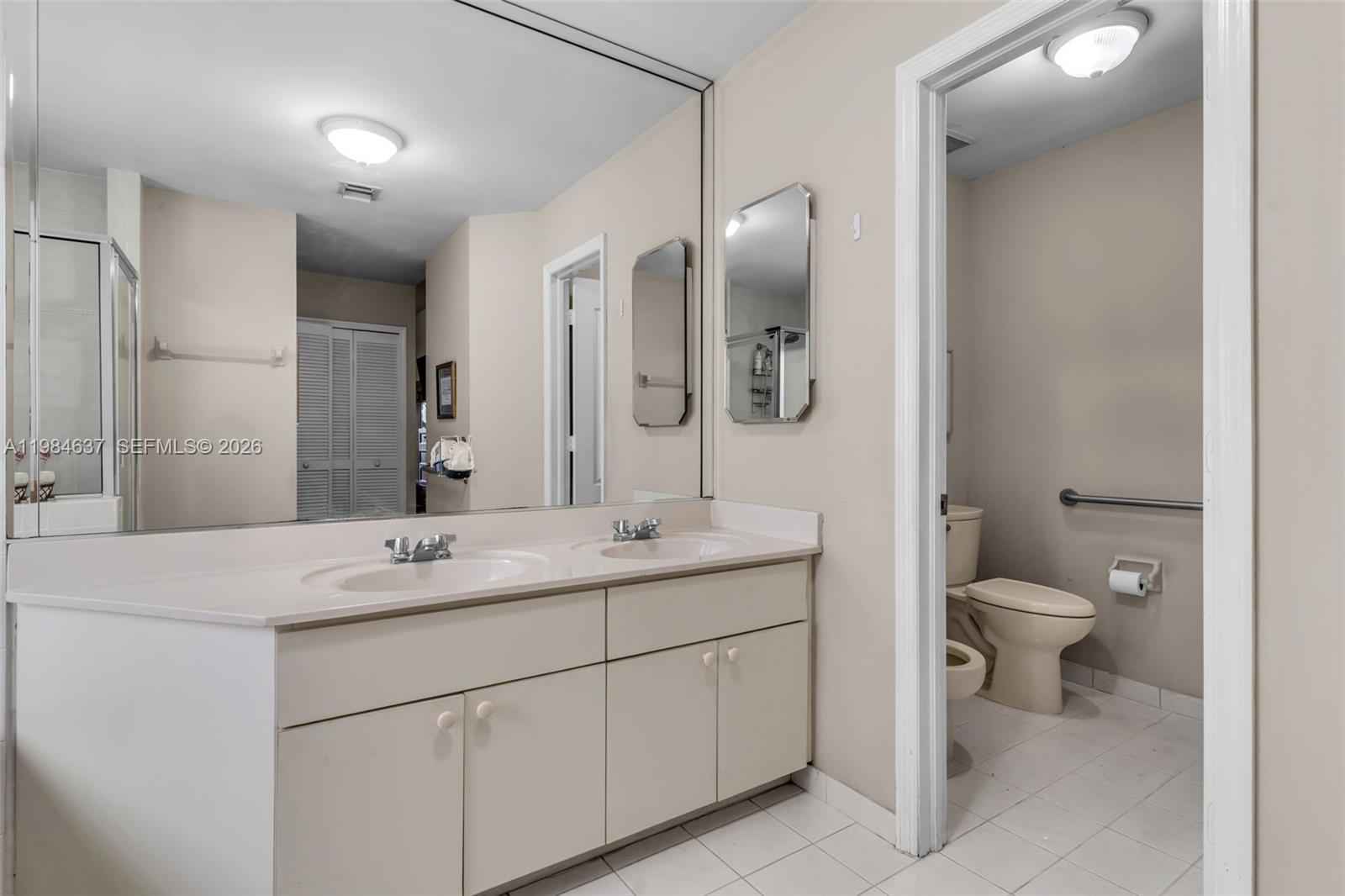 BIG FIVE HOMES - Residential