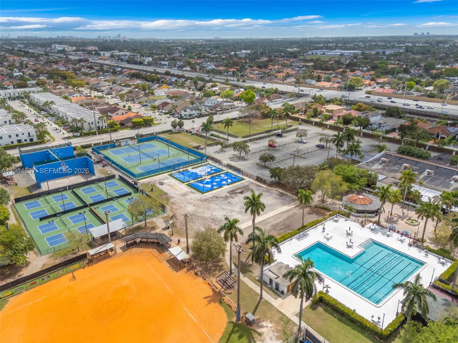 BIG FIVE HOMES - Residential