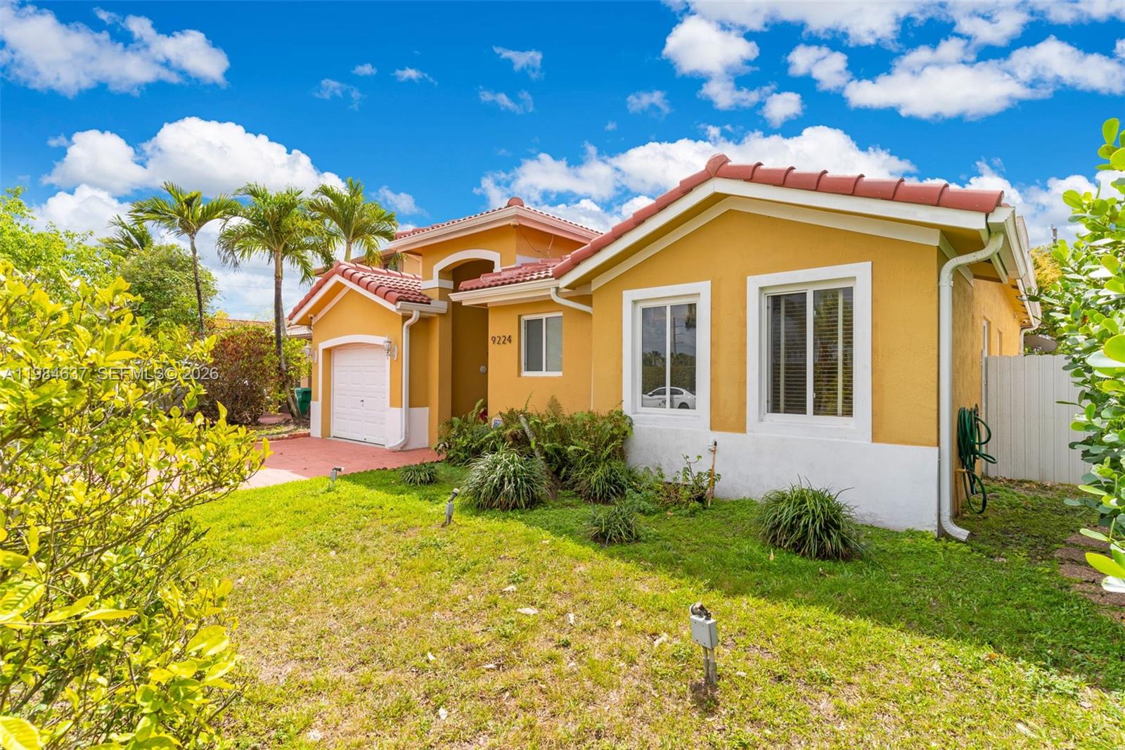 BIG FIVE HOMES - Residential