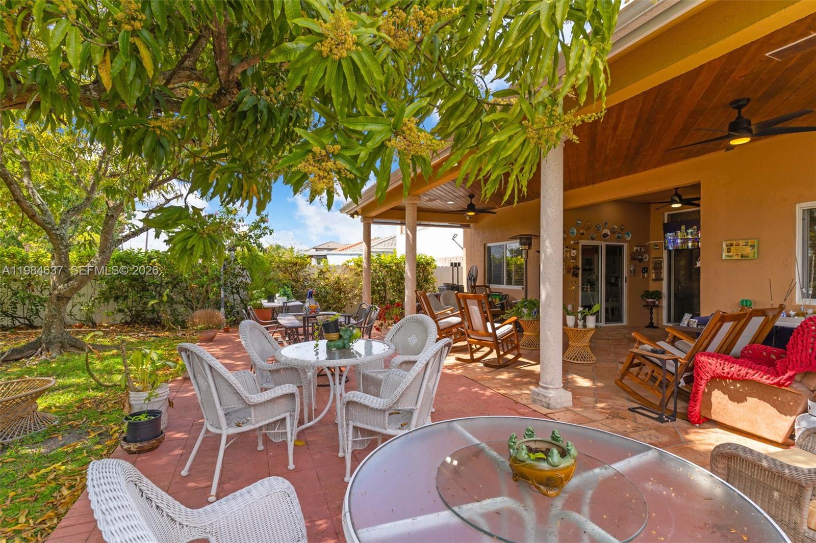 BIG FIVE HOMES - Residential