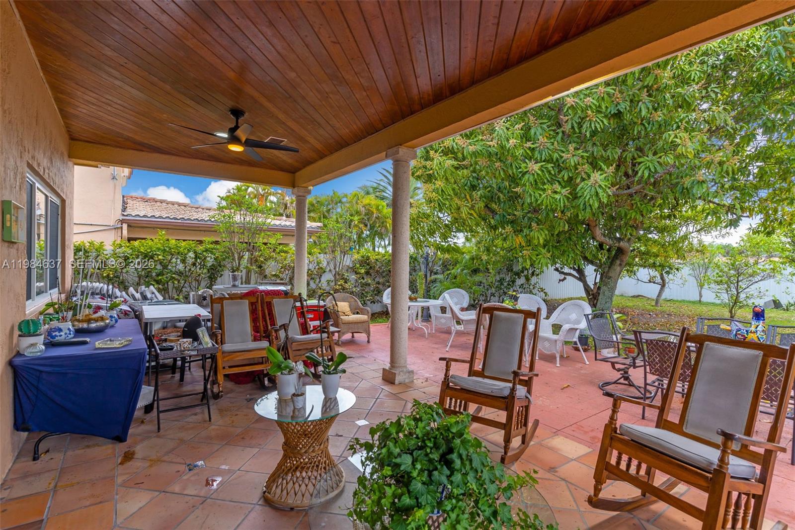 BIG FIVE HOMES - Residential