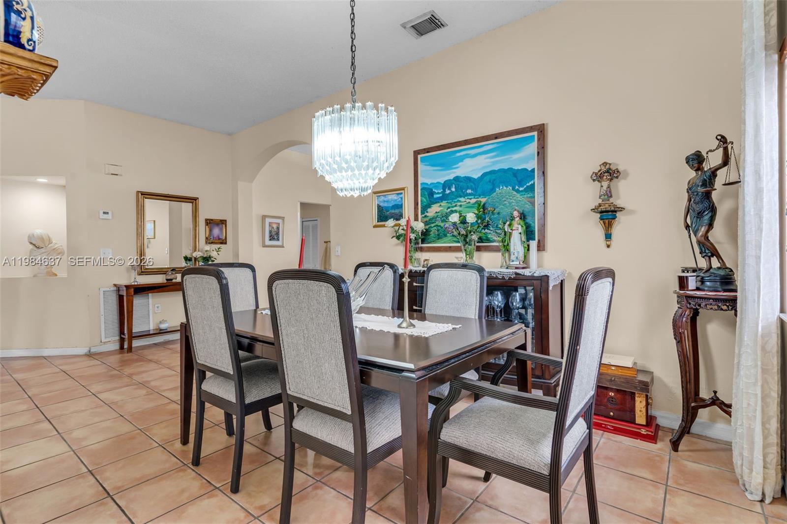 BIG FIVE HOMES - Residential