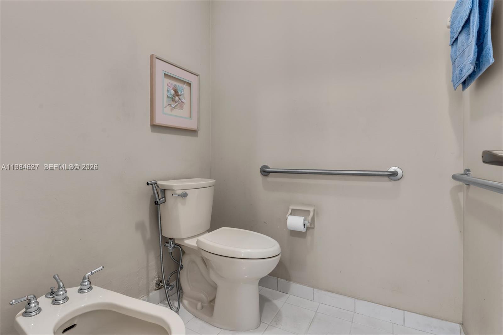 BIG FIVE HOMES - Residential